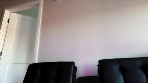 Malakai Kai or Ky  online show from April 8, 2026, 9:15 pm