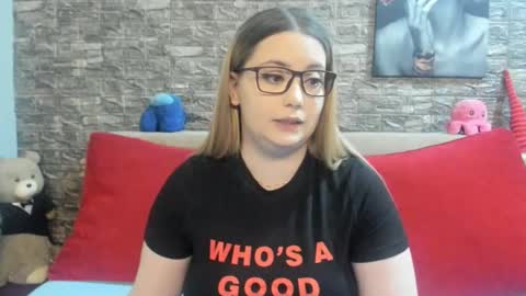 kalindahot online show from April 2, 2026, 6:05 pm