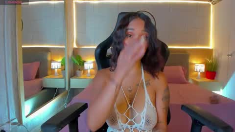 kalyx_lana online show from February 8, 2026, 8:01 pm