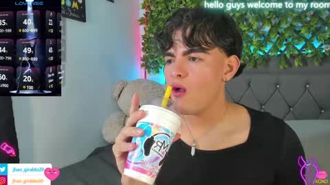 Snapshot of kami_22 chatting on January 20, 2025, 6:10 am camilo  independent model online show from January 20, 2025, 6:10 am