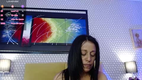 Kami online show from April 16, 2026, 8:42 pm