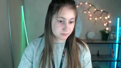 kamilla_love_ online show from May 23, 2026, 12:53 pm