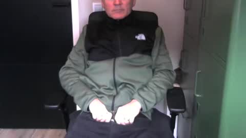 Robbie online show from December 19, 2024, 2:02 pm