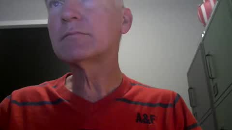 Robbie online show from November 17, 2025, 5:02 am