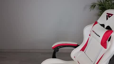 Karen online show from March 4, 2026, 8:20 am