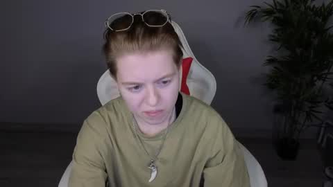 Karen online show from March 22, 2026, 8:40 am