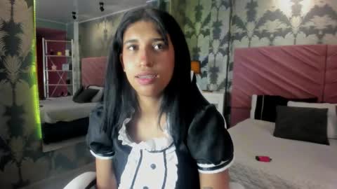 Karina online show from September 29, 2025, 7:30 pm