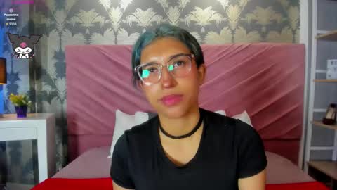 Karina online show from November 15, 2025, 7:54 pm