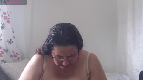 Karina online show from October 8, 2025, 3:53 pm