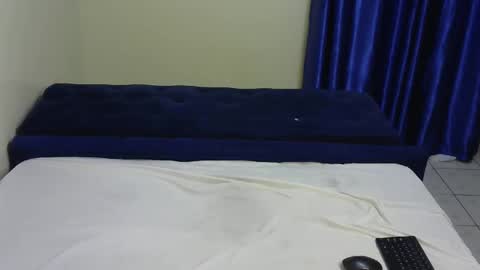 karinda_d online show from June 3, 2026, 2:33 pm