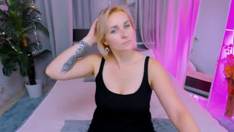 Karina  online show from December 23, 2024, 12:46 am