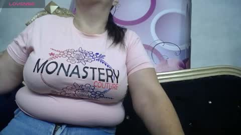 Snapshot of karito_mature17 chatting on May 13, 2026, 11:18 am Karito online show from May 13, 2026, 11:18 am