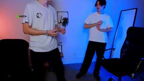 Karl online show from September 18, 2025, 1:02 pm