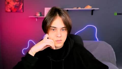 Karl online show from October 19, 2025, 8:37 am