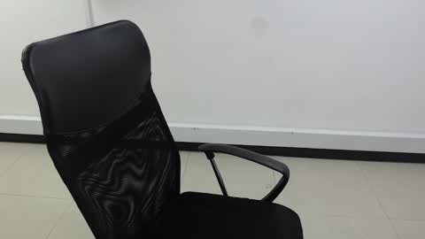 karla_cg online show from February 19, 2025, 9:03 pm