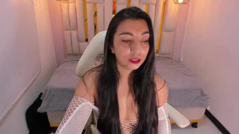 Snapshot of karla_hernandez chatting on February 15, 2025, 11:17 am Karla online show from February 15, 2025, 11:17 am