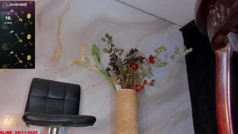 Snapshot of karlaebony_ts chatting on November 2, 2025, 1:35 pm KARLA online show from November 2, 2025, 1:35 pm