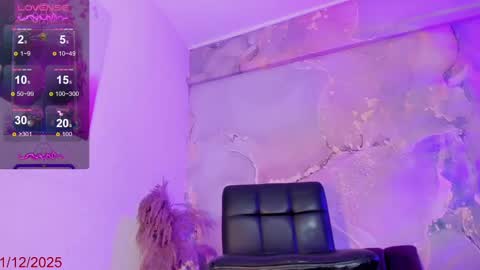 Snapshot of karlaebony_ts chatting on December 21, 2025, 1:51 pm KARLA online show from December 21, 2025, 1:51 pm