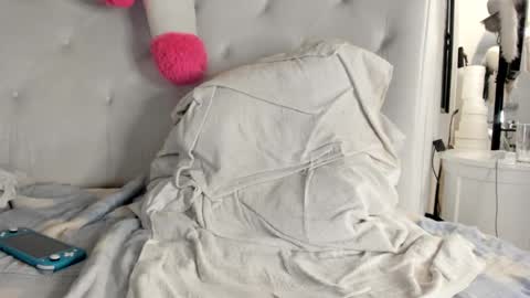 Snapshot of karlagirlfox chatting on September 12, 2025, 5:18 am KARLA A online show from September 12, 2025, 5:18 am