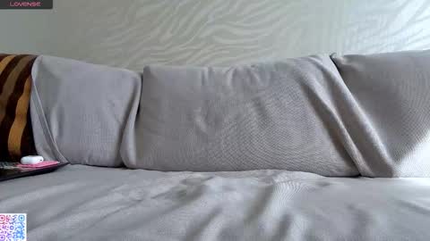 Olivia online show from March 1, 2026, 9:33 am