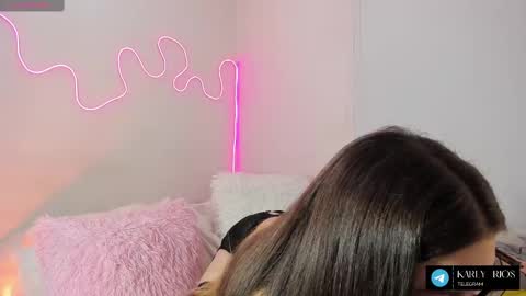 Snapshot of karly__rios chatting on March 5, 2025, 5:18 am Karlyy online show from March 5, 2025, 5:18 am