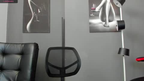   online show from September 22, 2025, 4:31 pm