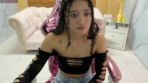 Snapshot of karol1_s chatting on June 4, 2026, 3:01 am karol1_s online show from June 4, 2026, 3:01 am
