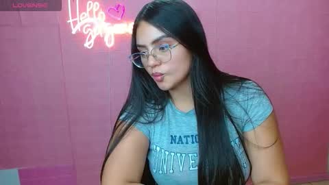 Snapshot of karol_09 chatting on November 4, 2025, 3:05 am karol 09 online show from November 4, 2025, 3:05 am