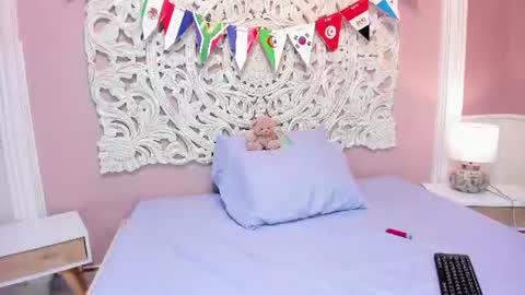 KarolayRose online show from July 14, 2026, 12:00 pm