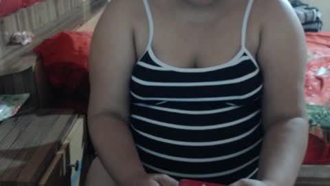 karolbb21 online show from April 7, 2026, 11:10 am