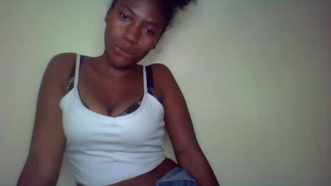 Snapshot of karoliee chatting on April 30, 2026, 8:57 pm karoliee online show from April 30, 2026, 8:57 pm