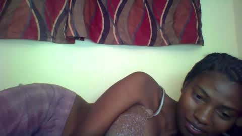 Snapshot of karoliee chatting on May 11, 2026, 7:03 am karoliee online show from May 11, 2026, 7:03 am