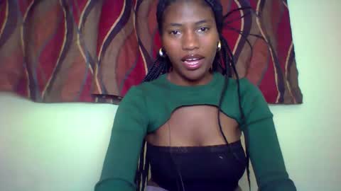 Snapshot of karoliee chatting on May 21, 2026, 10:55 am karoliee online show from May 21, 2026, 10:55 am