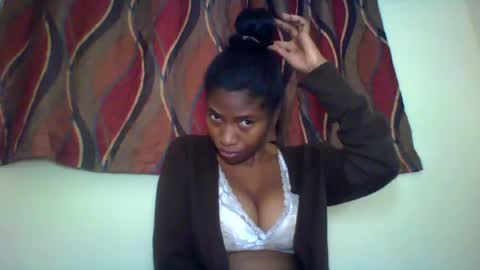 karoliee online show from July 13, 2026, 1:58 pm