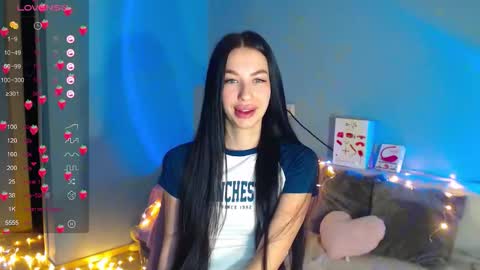 Kira online show from September 18, 2025, 2:02 am