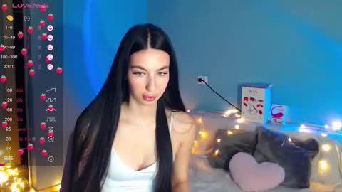 Kira online show from October 24, 2025, 2:30 am