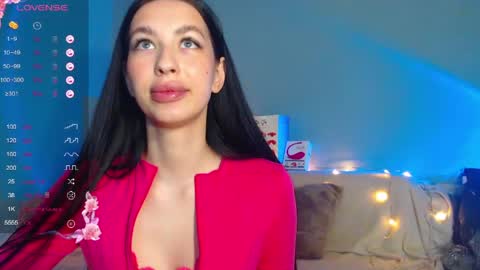 Kira online show from May 18, 2026, 4:07 am