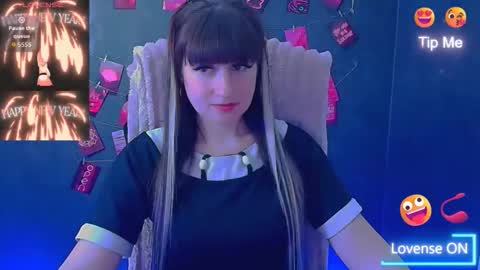 Snapshot of karolina_mia chatting on May 6, 2026, 6:08 am Caroline online show from May 6, 2026, 6:08 am