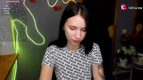 Karolina online show from November 6, 2025, 6:58 am