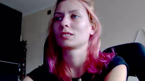 karoline121 online show from October 18, 2025, 11:00 am