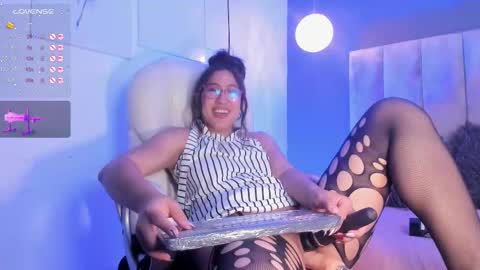Snapshot of karoline21_ chatting on October 3, 2025, 1:19 pm Karoline  online show from October 3, 2025, 1:19 pm