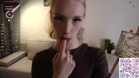 Karoline online show from June 10, 2026, 10:19 pm