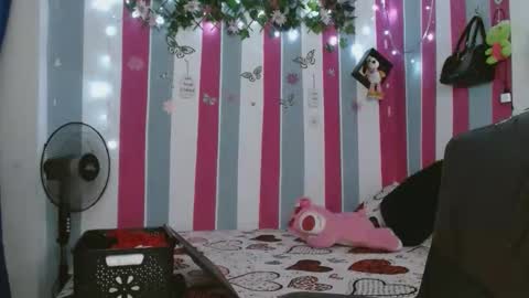 karoline_lovex online show from October 21, 2025, 6:08 pm