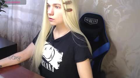 Caroline Fox online show from March 1, 2026, 9:11 am