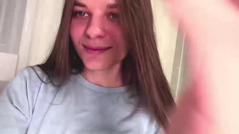 Lia online show from March 19, 2026, 4:11 pm