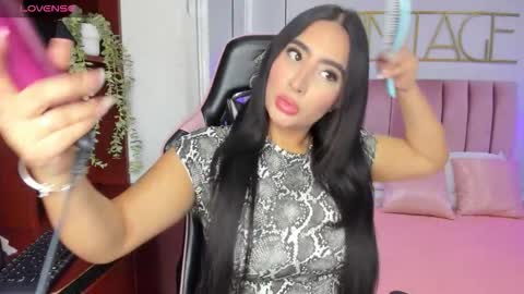 kaseythompson online show from September 23, 2025, 12:08 pm