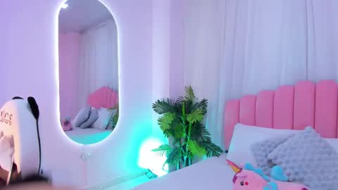 Snapshot of kassandr4_ chatting on November 14, 2025, 6:50 pm Kassy online show from November 14, 2025, 6:50 pm