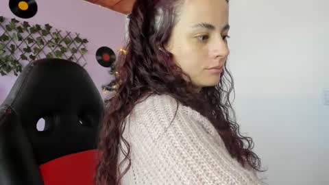 Snapshot of kassandra_james chatting on December 17, 2024, 1:05 pm kassandra james online show from December 17, 2024, 1:05 pm