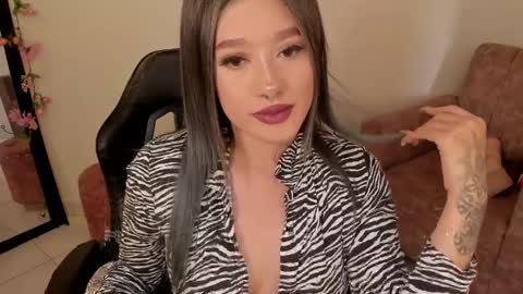 Alicia online show from April 7, 2026, 9:48 pm