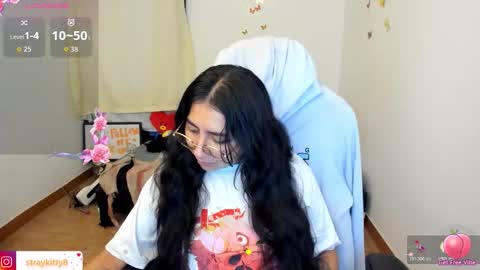 Snapshot of kat_ly_chan chatting on October 17, 2025, 1:03 pm Kat       online show from October 17, 2025, 1:03 pm